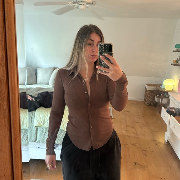 Aritzia Wilfred mesh button down - Picture 1 of 3